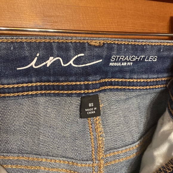 Inc brand blue jeans straight leg, regular fit. Size 8S - Picture 3 of 5